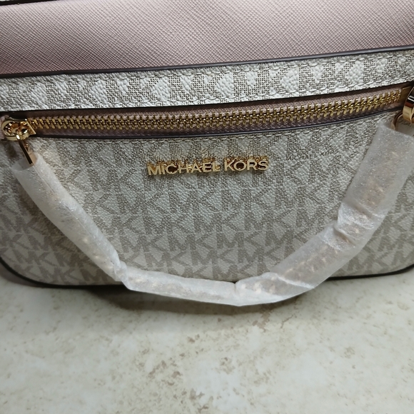 Authentic Michael Kors Pink and Cream Crossbody Bag - Picture 8 of 8